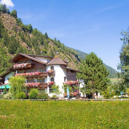 Hotel Rosengarten Neustift im Stubaital Esterno foto